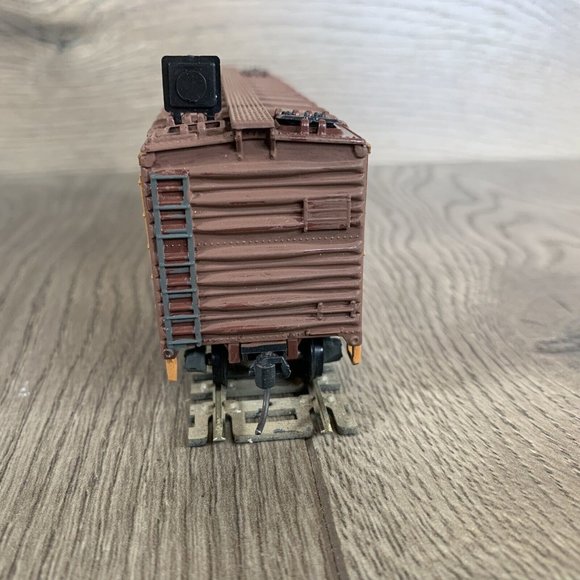 Athearn 5207 40' MORX 9089 Morrell Meats Scribed Reefer HO Scale - Picture 7 of 12